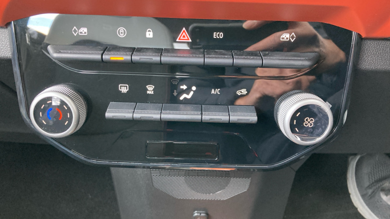 Dacia Spring 27kWh Expression 65 48kW 5dr Auto Electric Hatchback